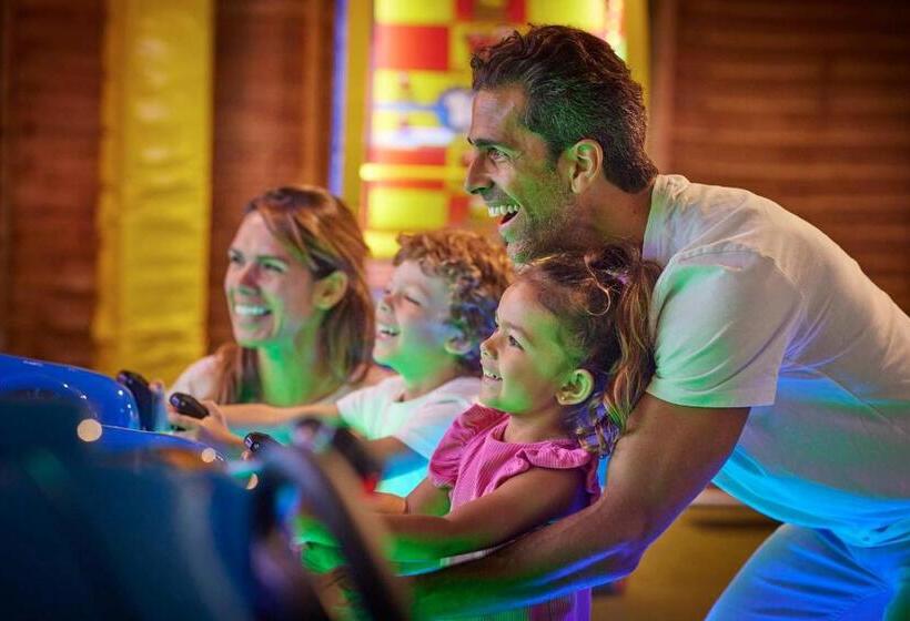 منتجع Hunters Quay Holiday Village