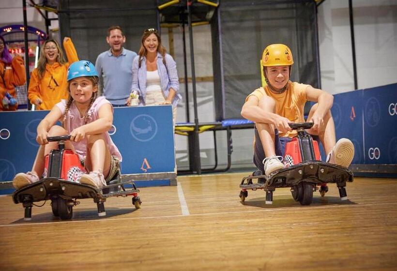 منتجع Hunters Quay Holiday Village