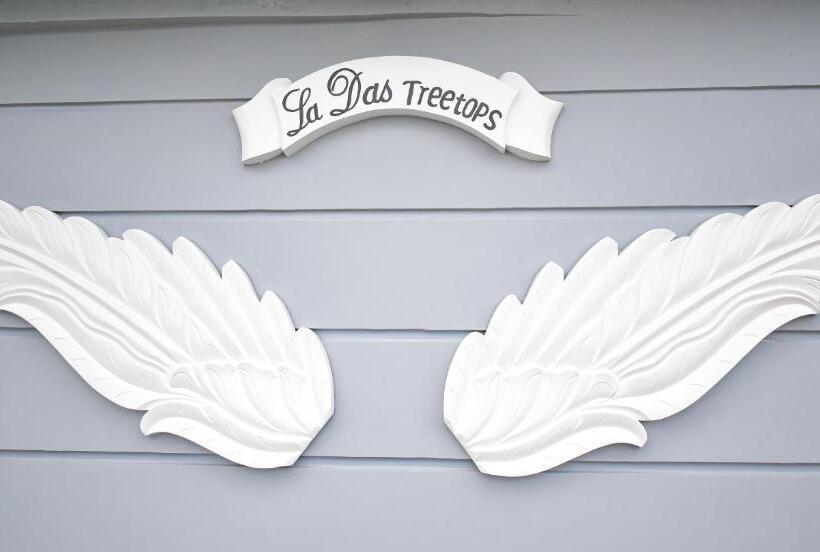 リゾートホテル La Das Treetops