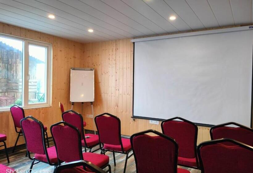 リゾートホテル La Das Treetops