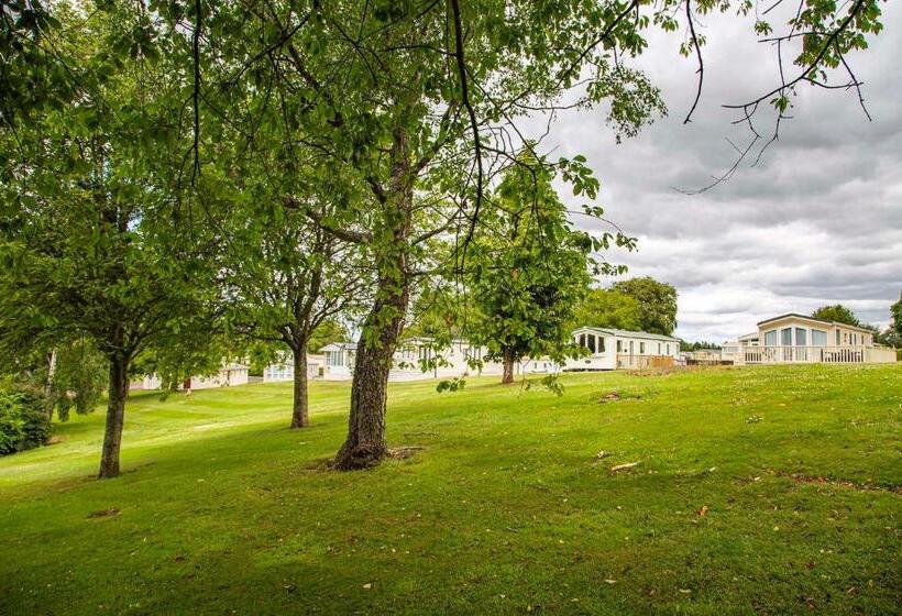 אתר נופש Springwood Holiday Park