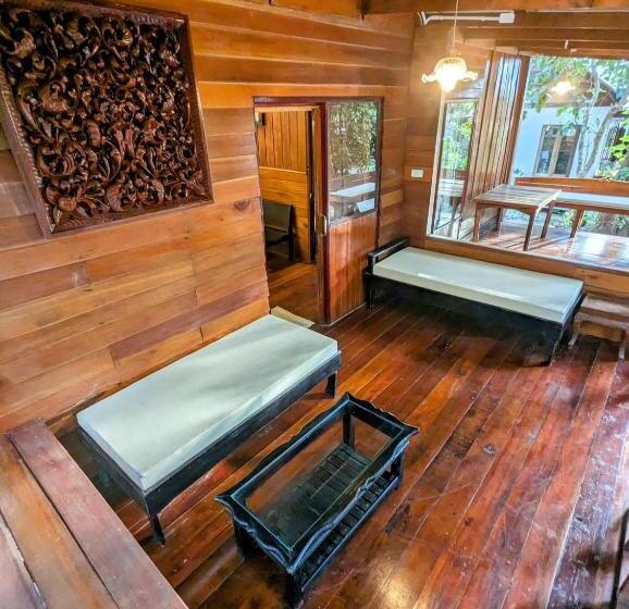 리조트 Ziggy Stardust