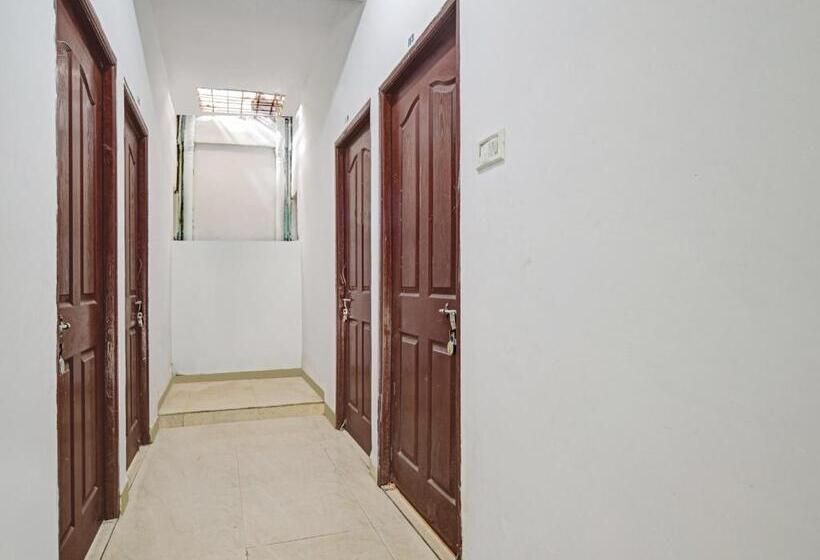 Spot On Hotel Blue Moon