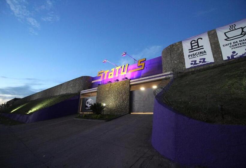 Status Motel