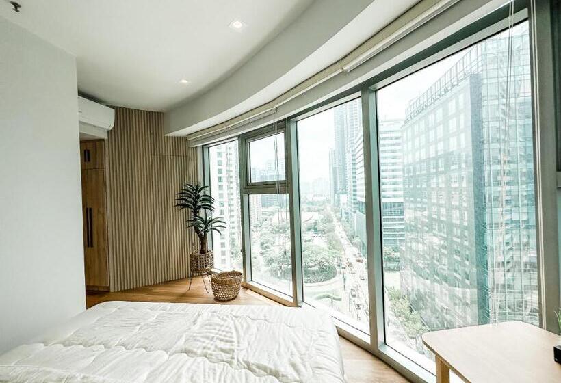 Vibrant Oasis With The Best View + Fast Wifi