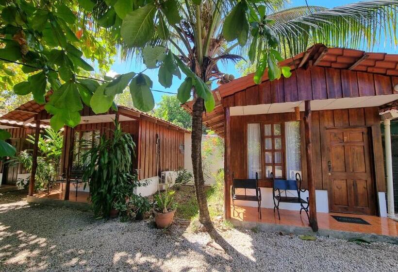 فندق صغير Cabinas Isabel