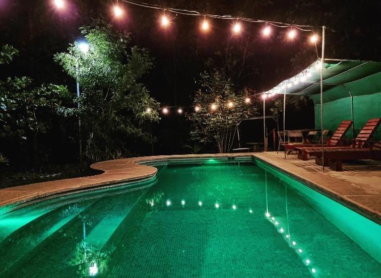 호스텔 Cabinas Isabel