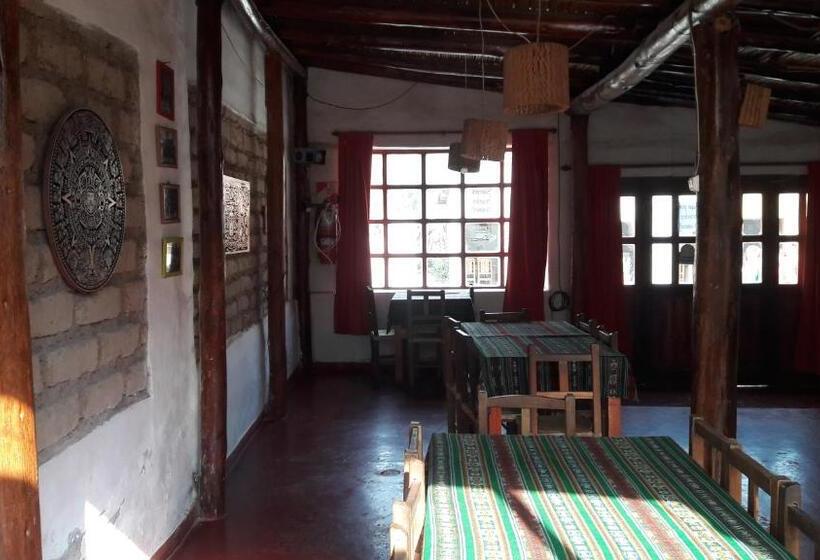 Общежитие Hostal Mamacoca