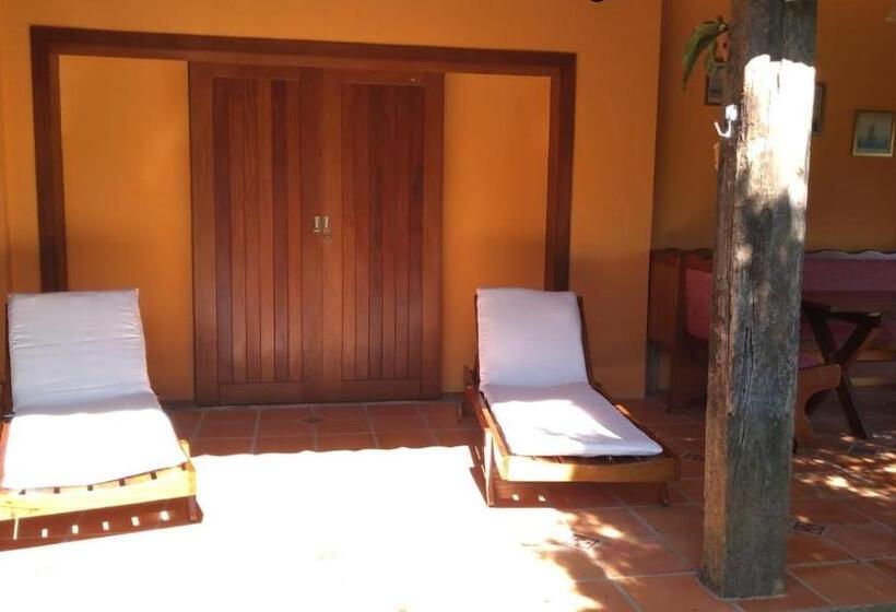 Общежитие Suite Santorini