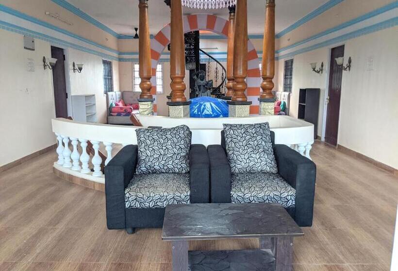 Aura Hostel