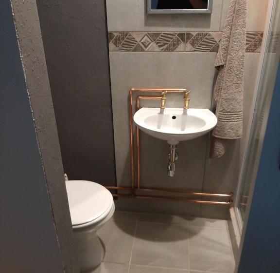 住宿加早餐  64 On Windsor