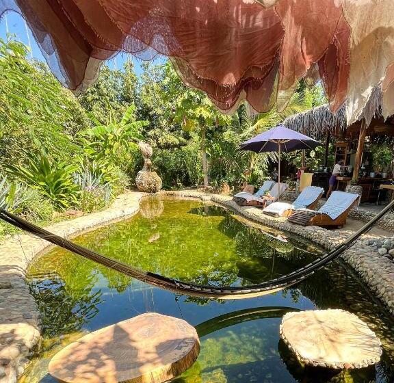 تختخواب و صبحانه Barbarenas