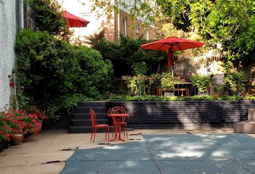 مبيت وإفطار European Guesthouse