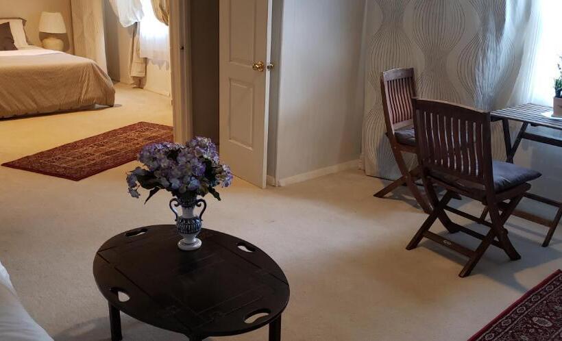 مبيت وإفطار European Guesthouse