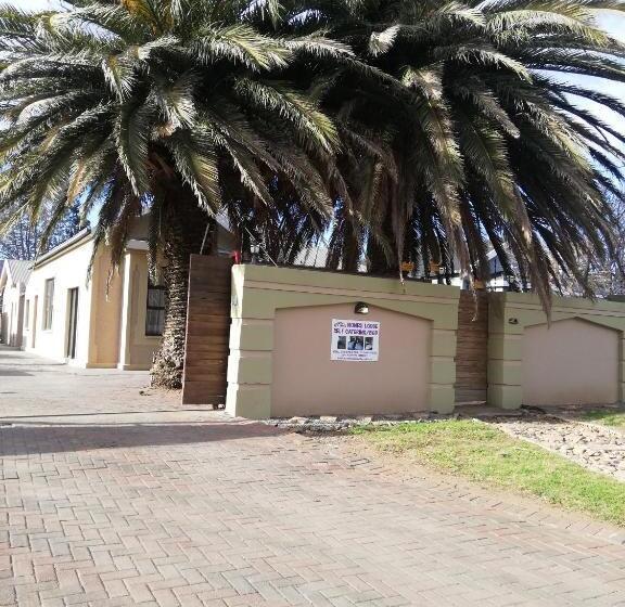 تختخواب و صبحانه Nonesi Lodge