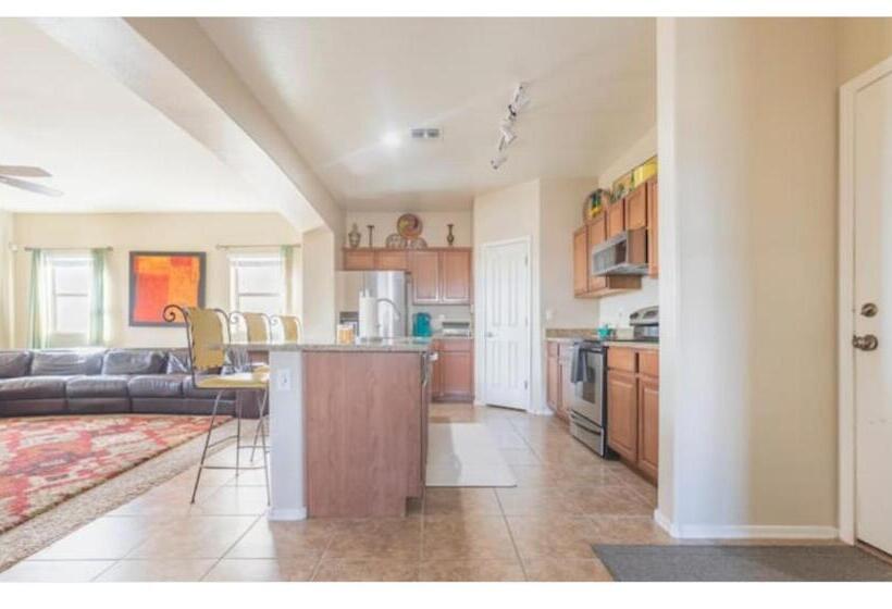 민박 Spring Training And Nascar Racing Room!!