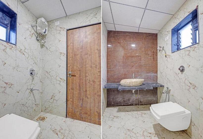 Collection O Hotel Dumas Rooms & Restaurant