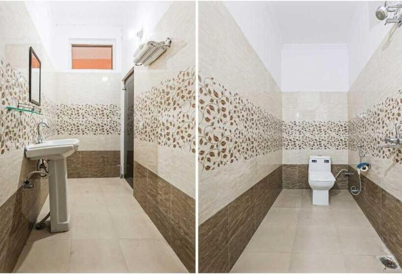 Collection O Hotel Midnight