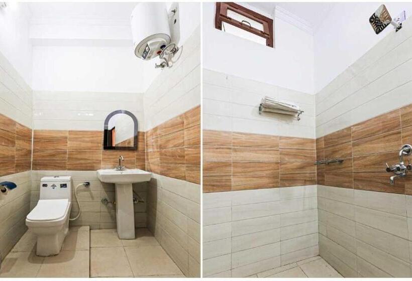 Collection O Hotel Midnight