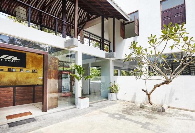 Drivethru Hostel Polhena