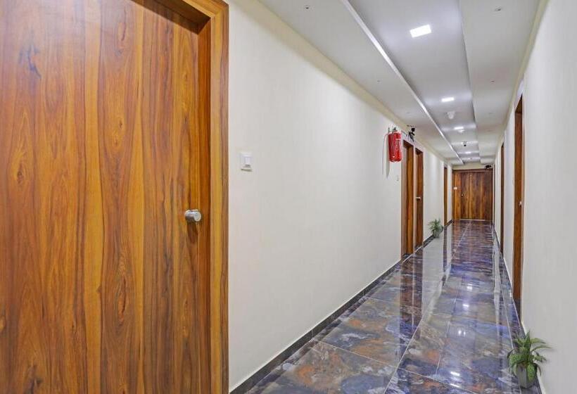 Flagship Hotel Angan