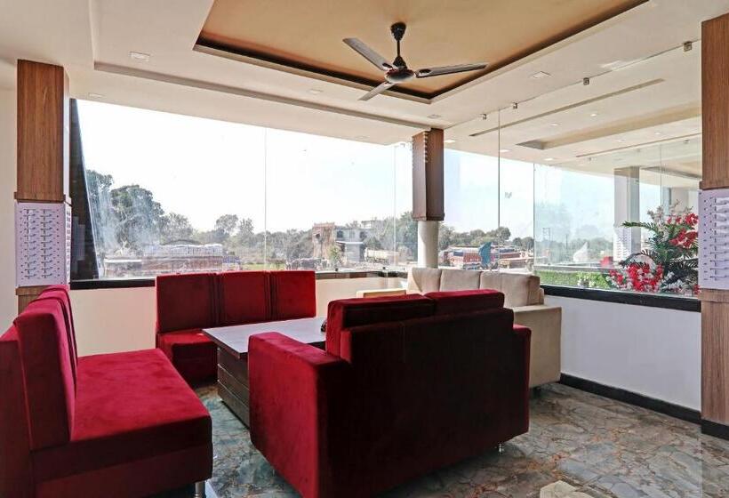 Flagship Hotel The Aryan