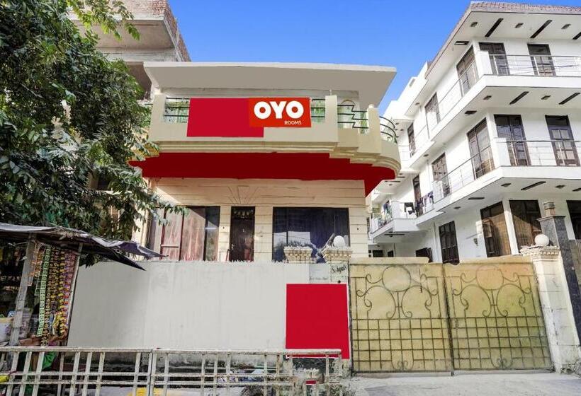 Flagship Premium Hotel Near Botanic Garden Of Indian Republic