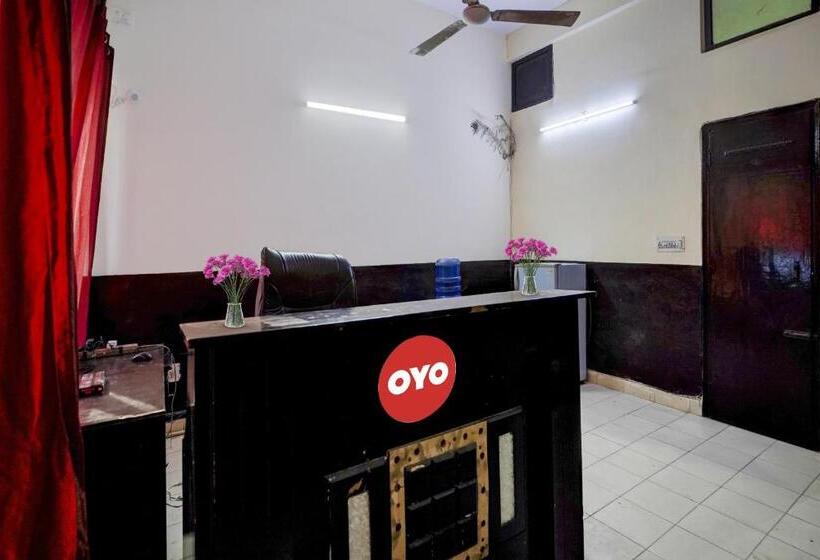 Flagship Premium Hotel Near Botanic Garden Of Indian Republic