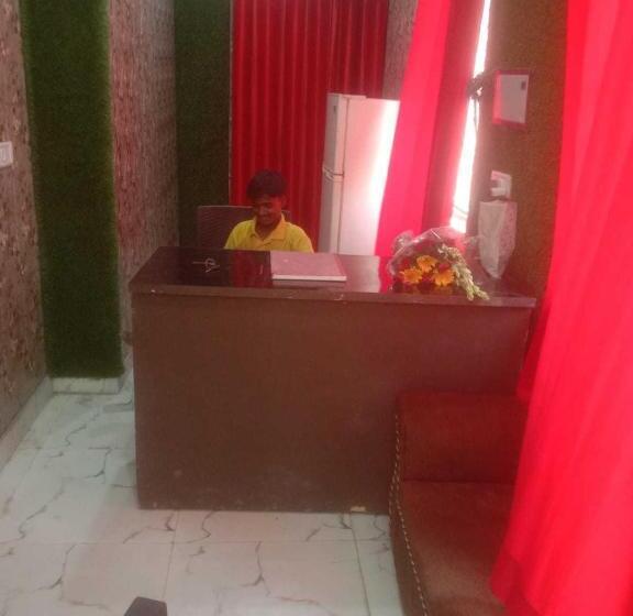 Flagship Sukoon Inn Hotel Near Johari Enclave Metro Station