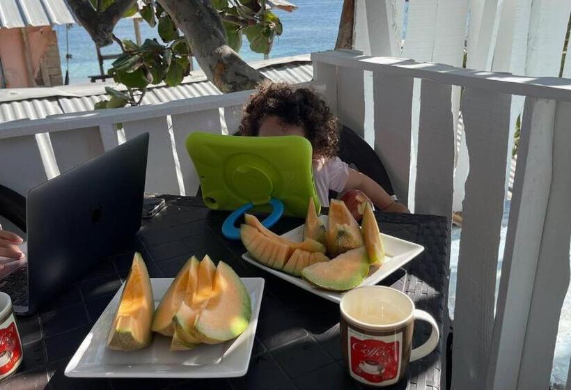 Friendly Kite School, Hotel And Bar