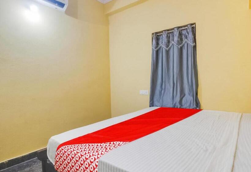 Отель O Am Luxury Ac S