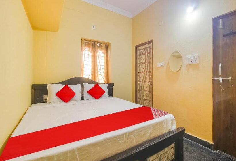 Отель O Am Luxury Ac S