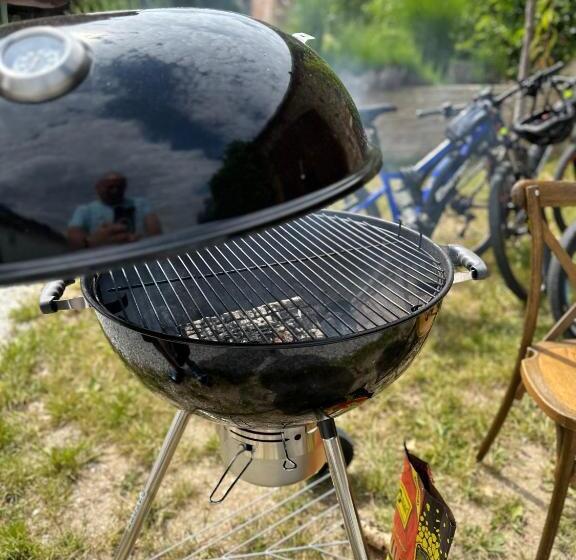 호텔 Chateau Kravín   Celý Objekt 15 Pokojů A Stodola