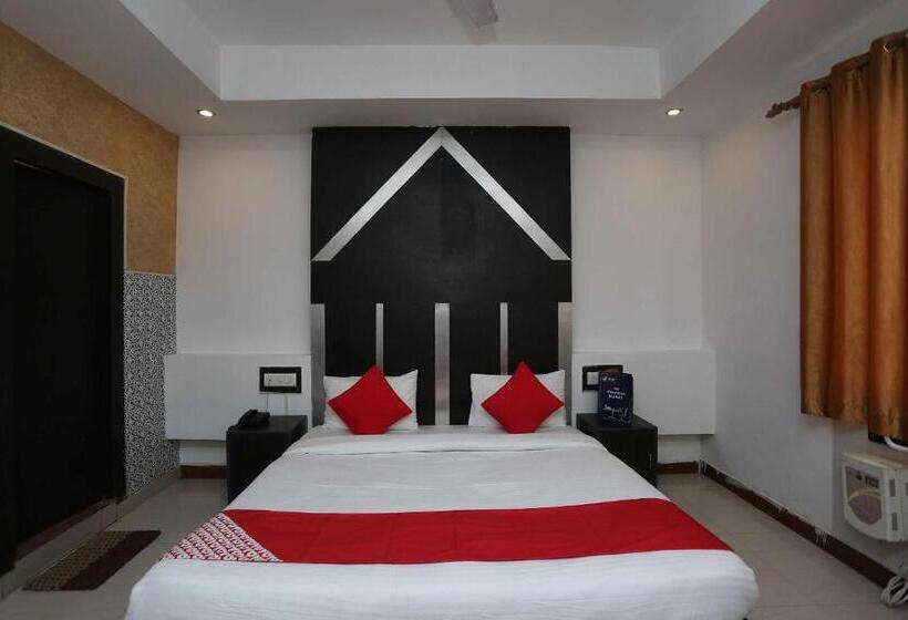 ホテル Collection O 81064 Drive In