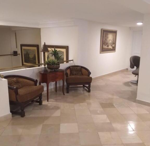 酒店 Ejecutivo Portoviejo