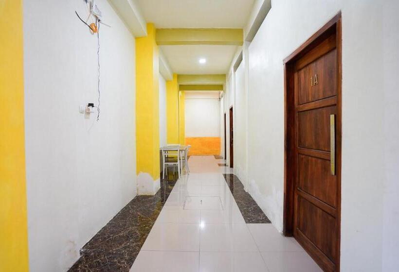 ホテル Fa Homestay Syariah At Babat Lamongan Mitra Reddoorz