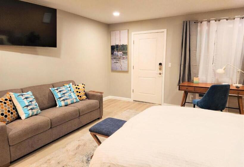 فندق Lake Front Resort