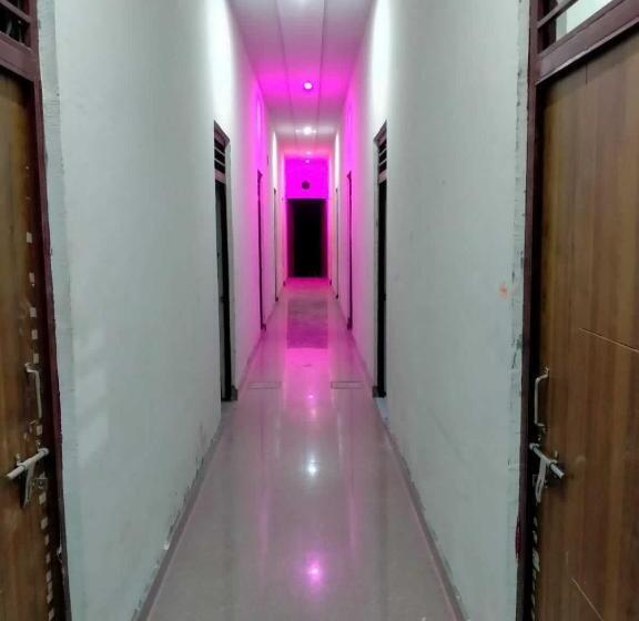 هتل Oyo 80810f Bp Nigam Guest House