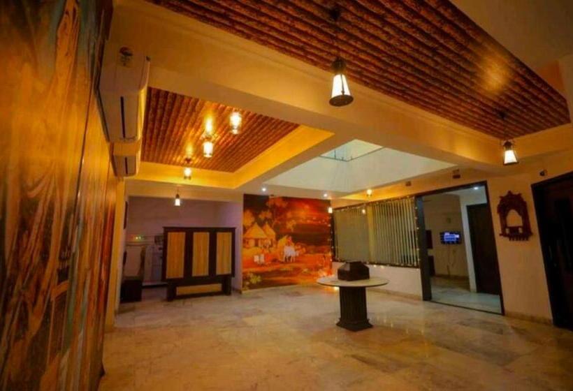 هتل Oyo 81146 Welcome Agra