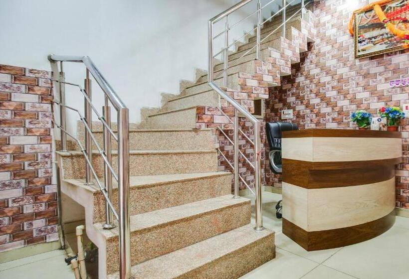 בית מלון כפרי Flagship Makkar  S Rest Inn