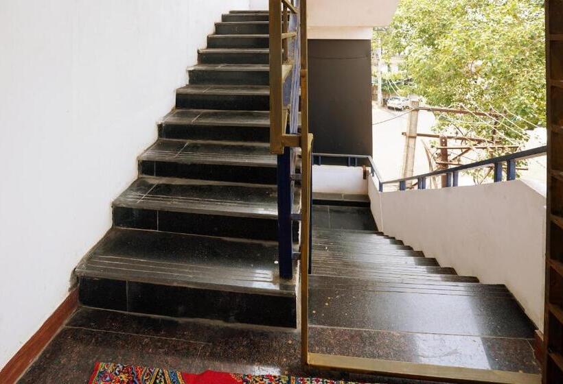 فندق Oyo Flagship 81135 Sri Mahadeva Grand Ac Residency