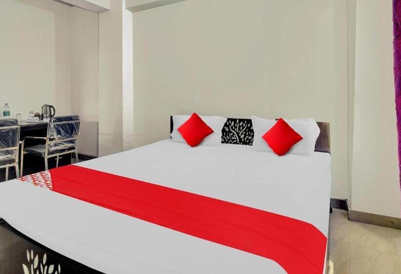 בית מלון כפרי Oyo Flagship Balaji Guest House