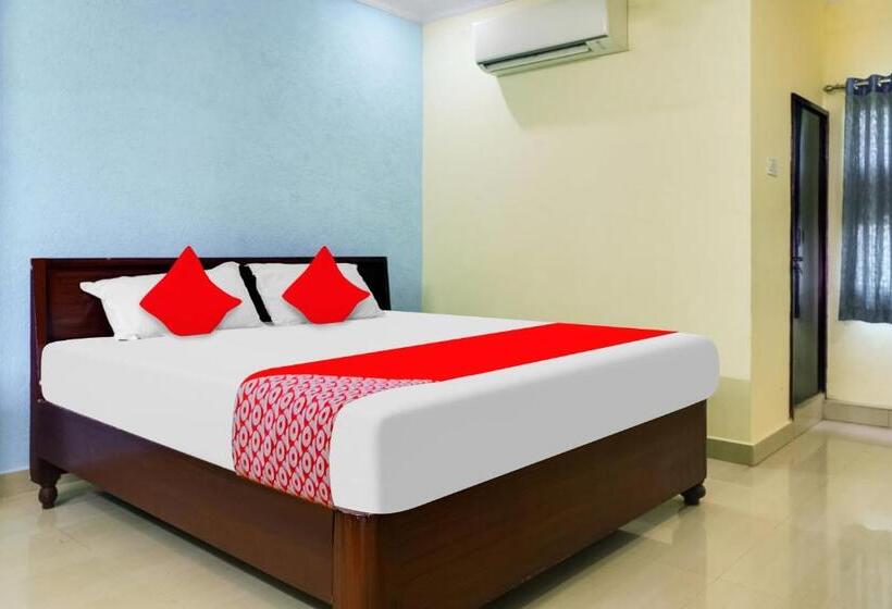 호텔 Oyo Flagship Vishnu Lodge