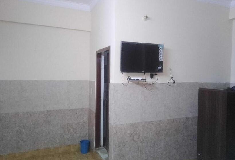 هتل Oyo Ram Krishna Palace