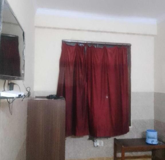 هتل Oyo Ram Krishna Palace