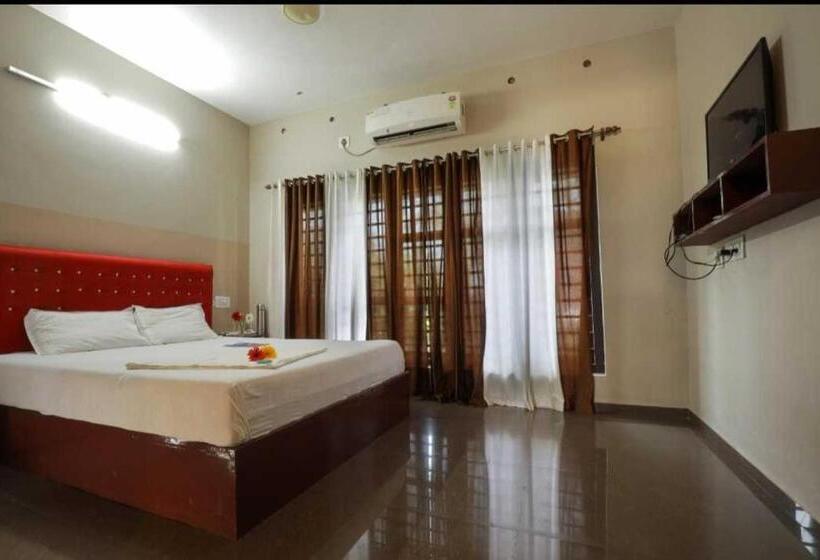 בית מלון כפרי Oyo River View Resort