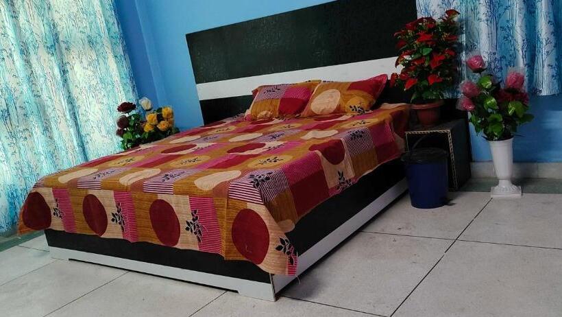 בית מלון כפרי Oyo Royal