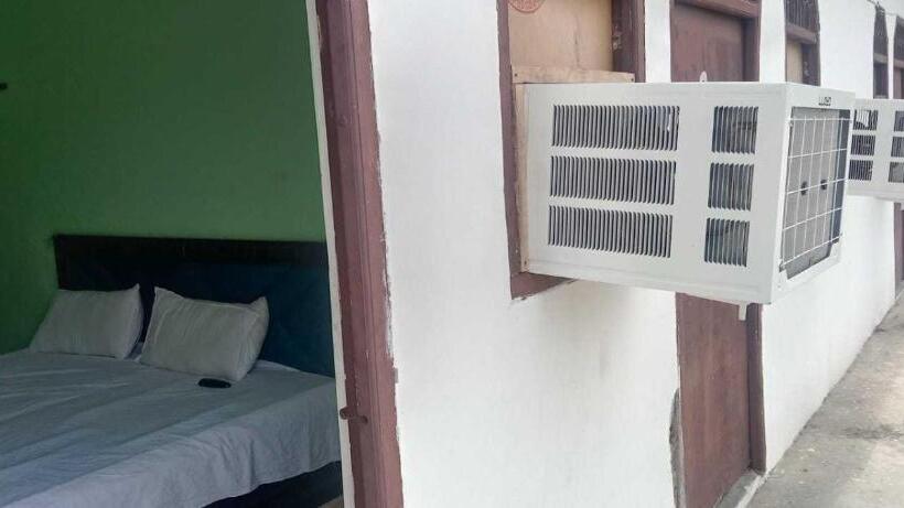 Отель Oyo S P Guest House