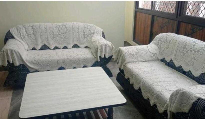 ホテル Oyo Shiva Palace Homestay