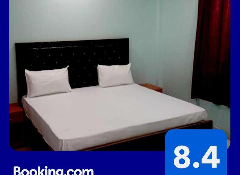 ホテル Oyo Shiva Palace Homestay